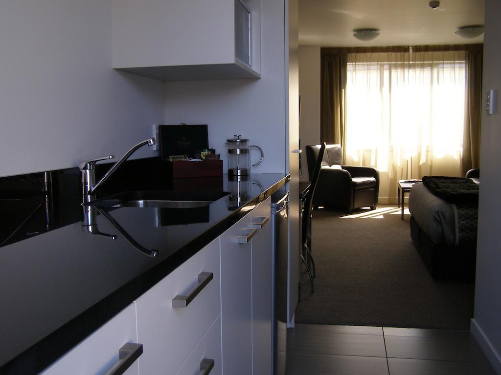 Bellano Motel Suites Christchurch Dış mekan fotoğraf A studio apartment in Paris, France