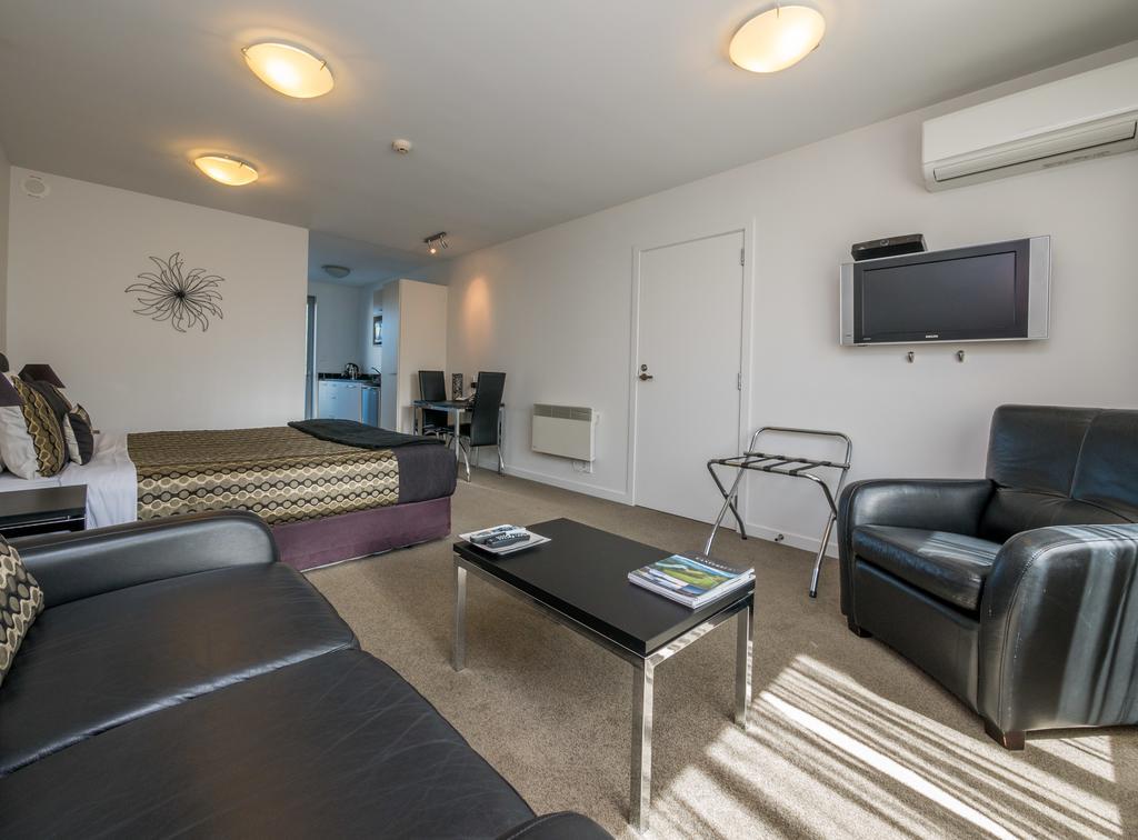 Bellano Motel Suites Christchurch Dış mekan fotoğraf A typical studio apartment