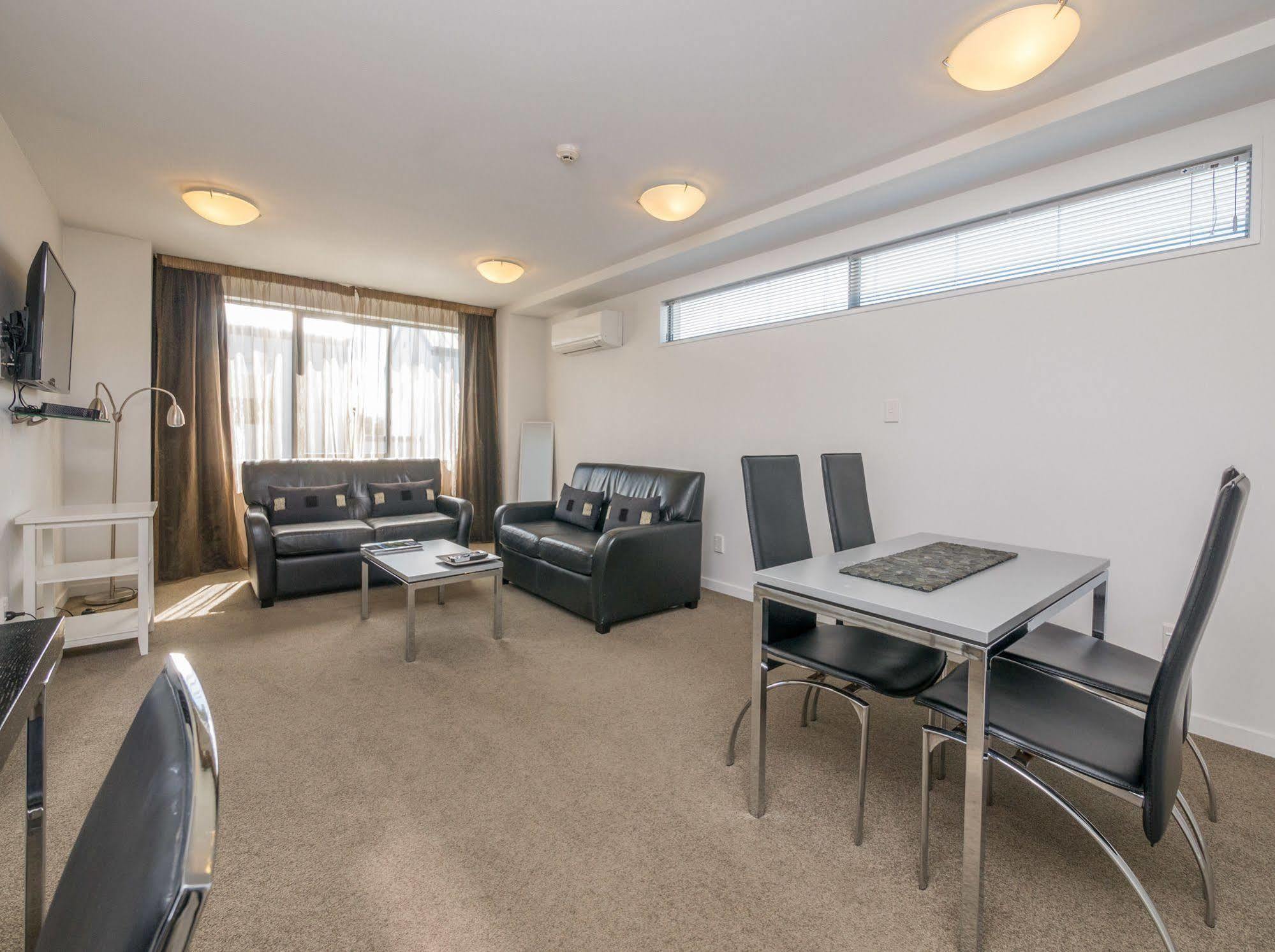 Bellano Motel Suites Christchurch Dış mekan fotoğraf A typical apartment at the hotel