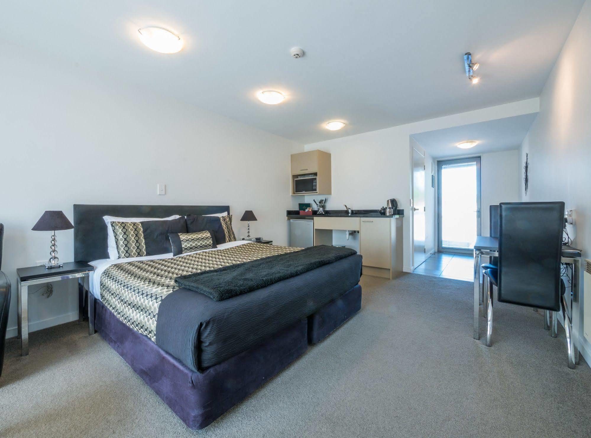 Bellano Motel Suites Christchurch Dış mekan fotoğraf Studio apartment
